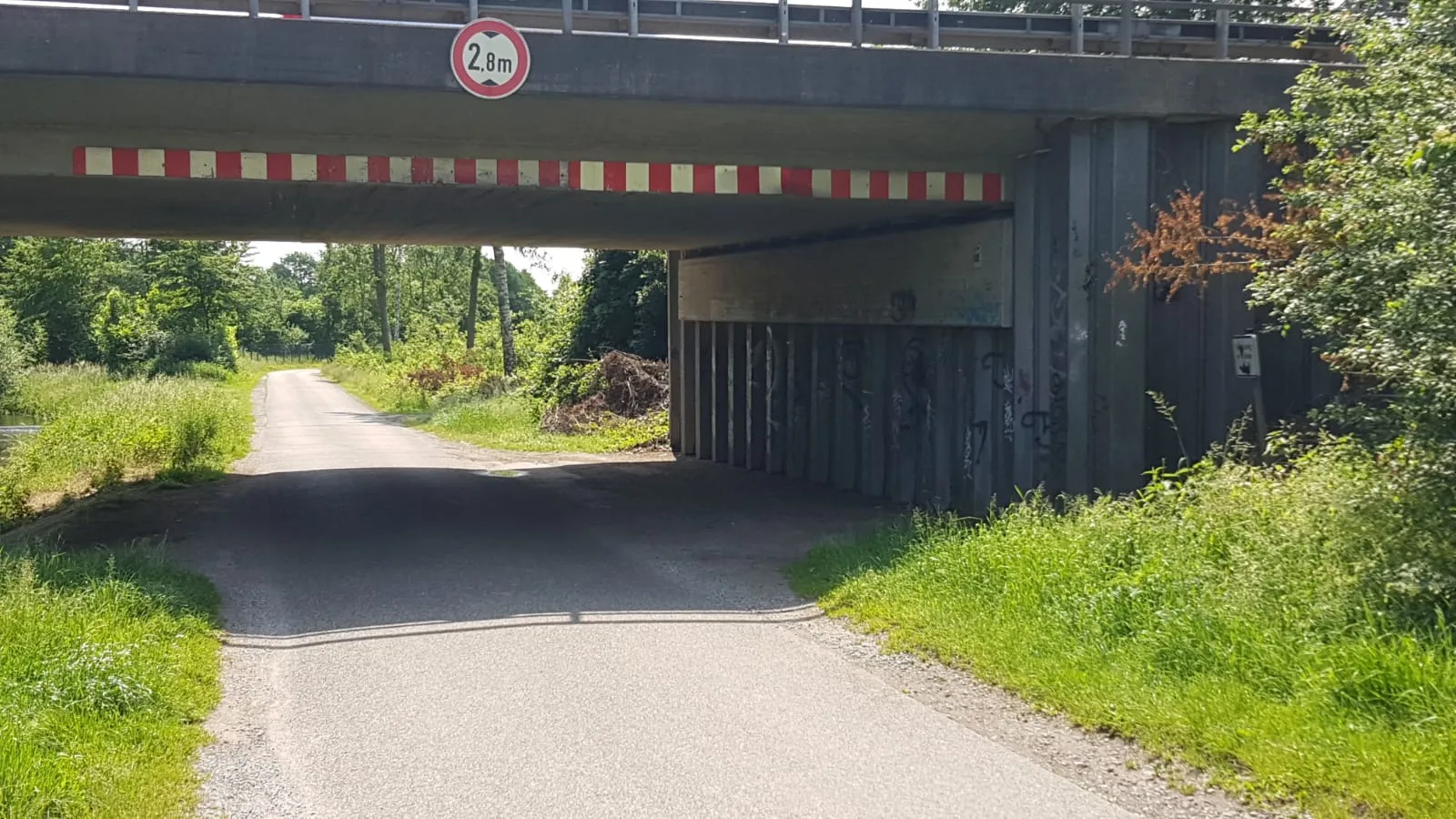 Bauwerksdurchfahrt an der B67 vor Beginn der Sanierung